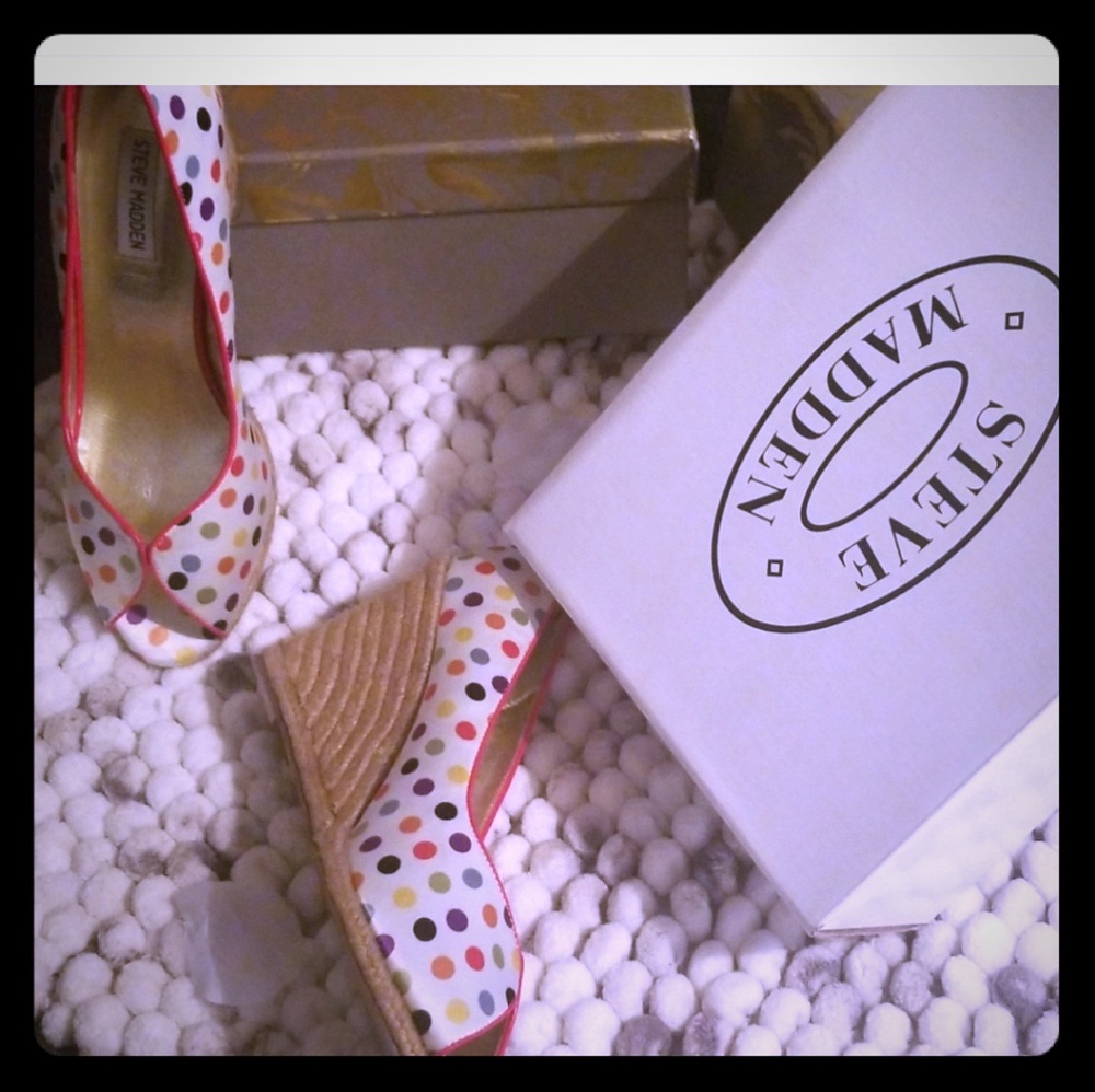 Steve Madden Polka Dot Wedges